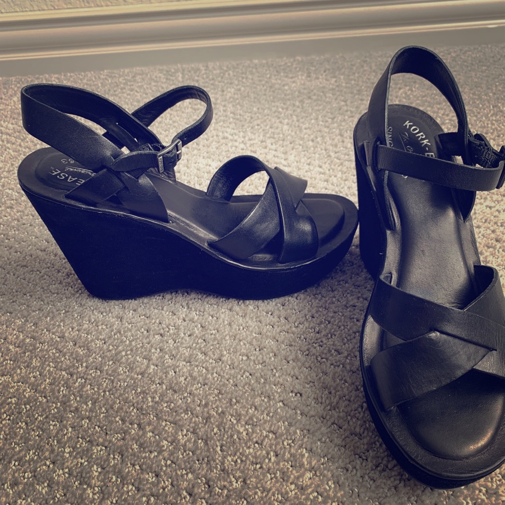 Kork-Ease Black leather wedge sandels